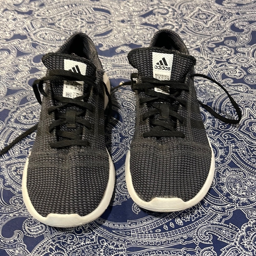 Adidas Element Black Size 6